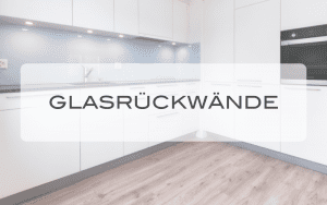 Küchenrückwand aus weiß lackiertem Glas